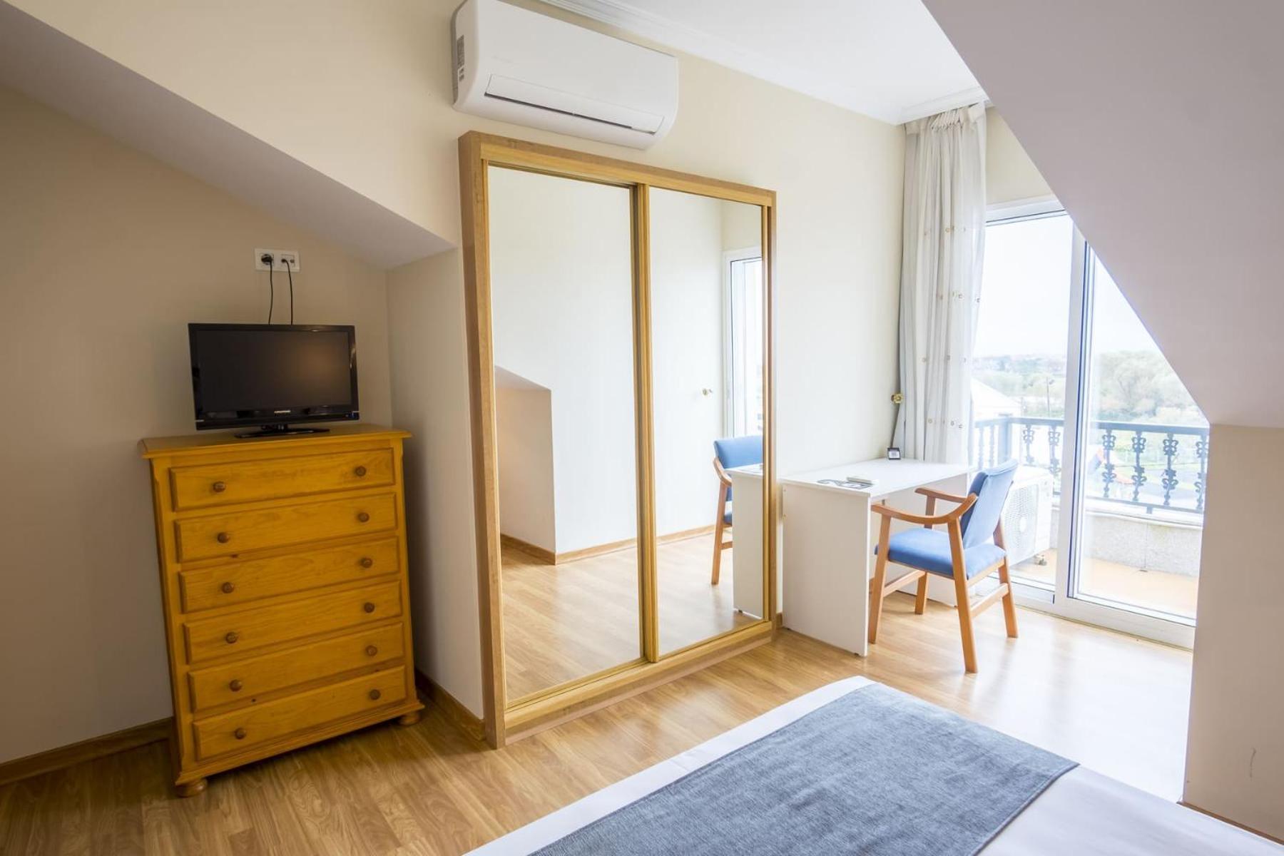 Hotel Alda Alpina à Villanueva De Arosa Extérieur photo