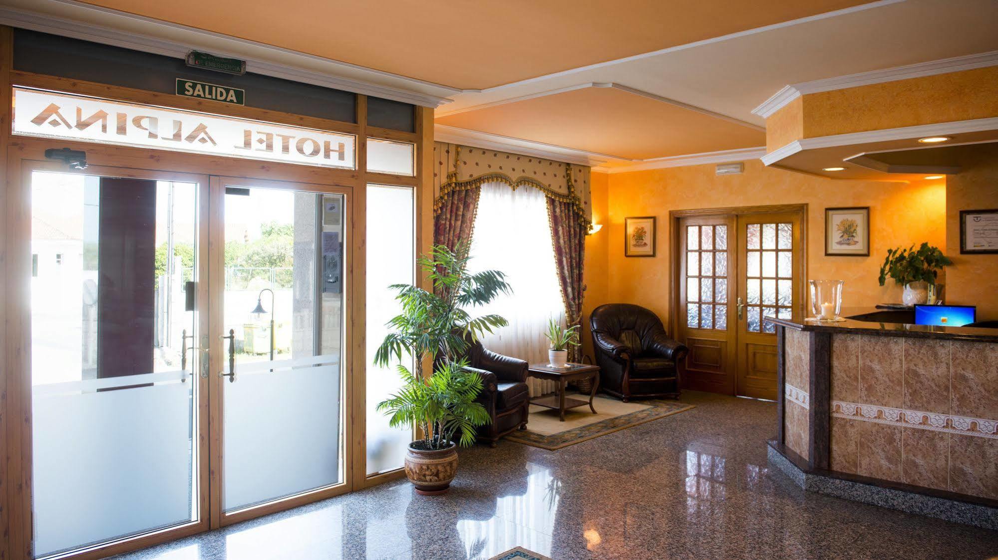 Hotel Alda Alpina à Villanueva De Arosa Extérieur photo