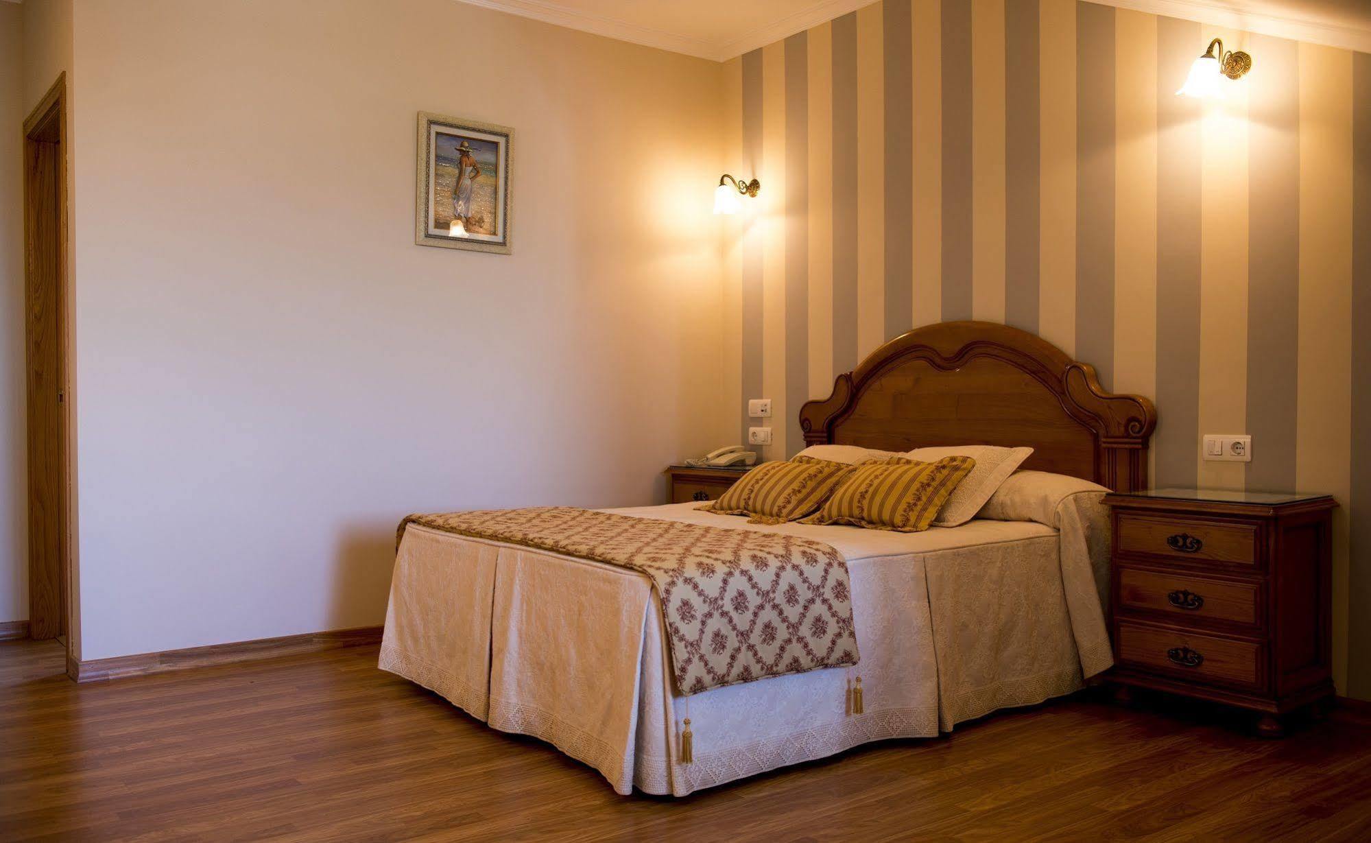 Hotel Alda Alpina à Villanueva De Arosa Extérieur photo