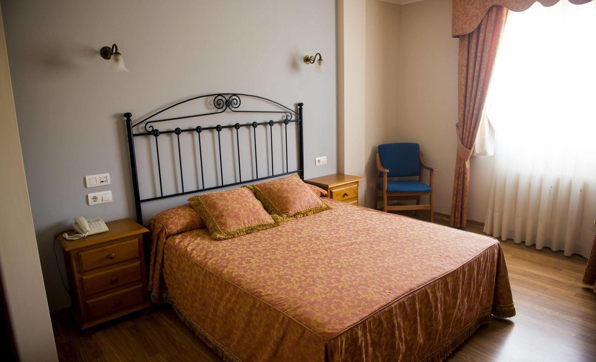 Hotel Alda Alpina à Villanueva De Arosa Extérieur photo